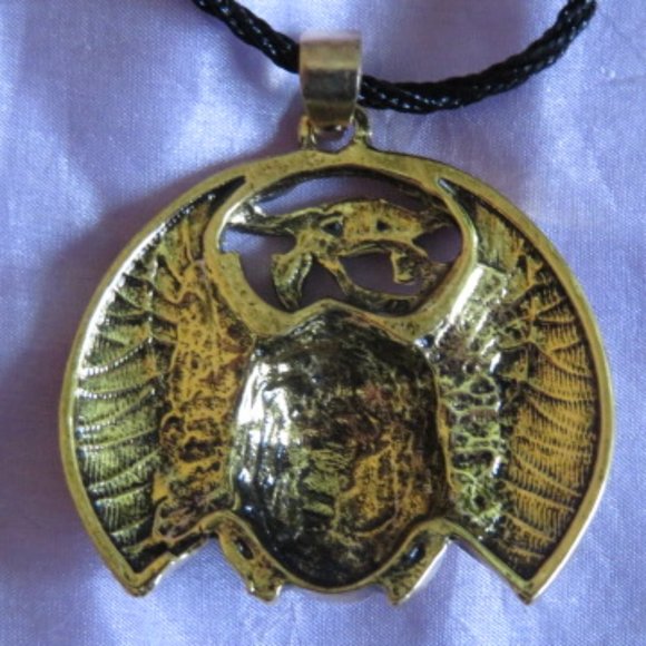 NWOT Egyptian Type Gold Tone SCARAB Pendant Necklace Cord Included (K224) - Picture 3 of 3